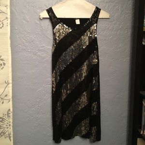 Black and silver sequined party dress